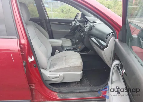 2011 Kia Sorento Lx from USA, damaged, VIN 5XYKT3A13BG082313